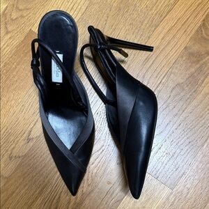 New Max Mara Black leather pump